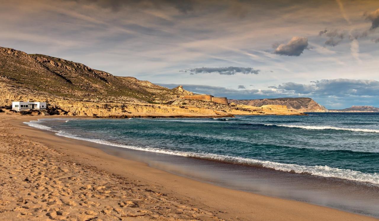 Apartamentos Cala San Pedro Лас-Неграс Экстерьер фото